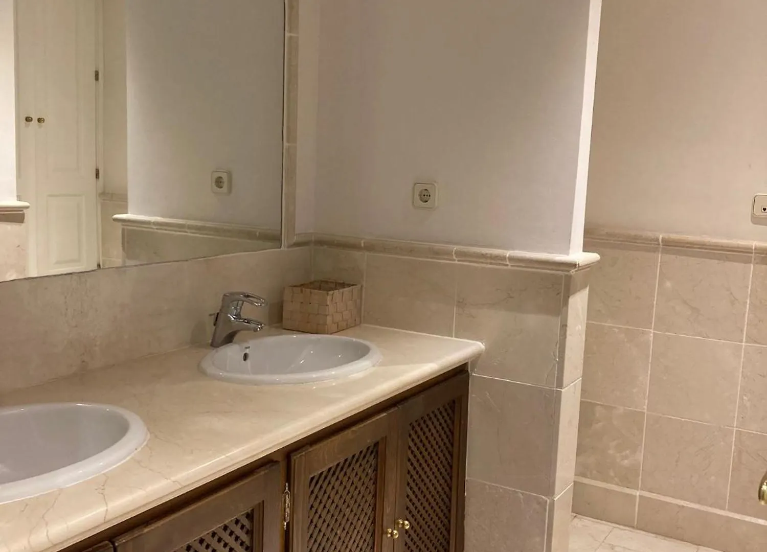 Apartment Suite F Down Incosol Rio Real Marbella Spain