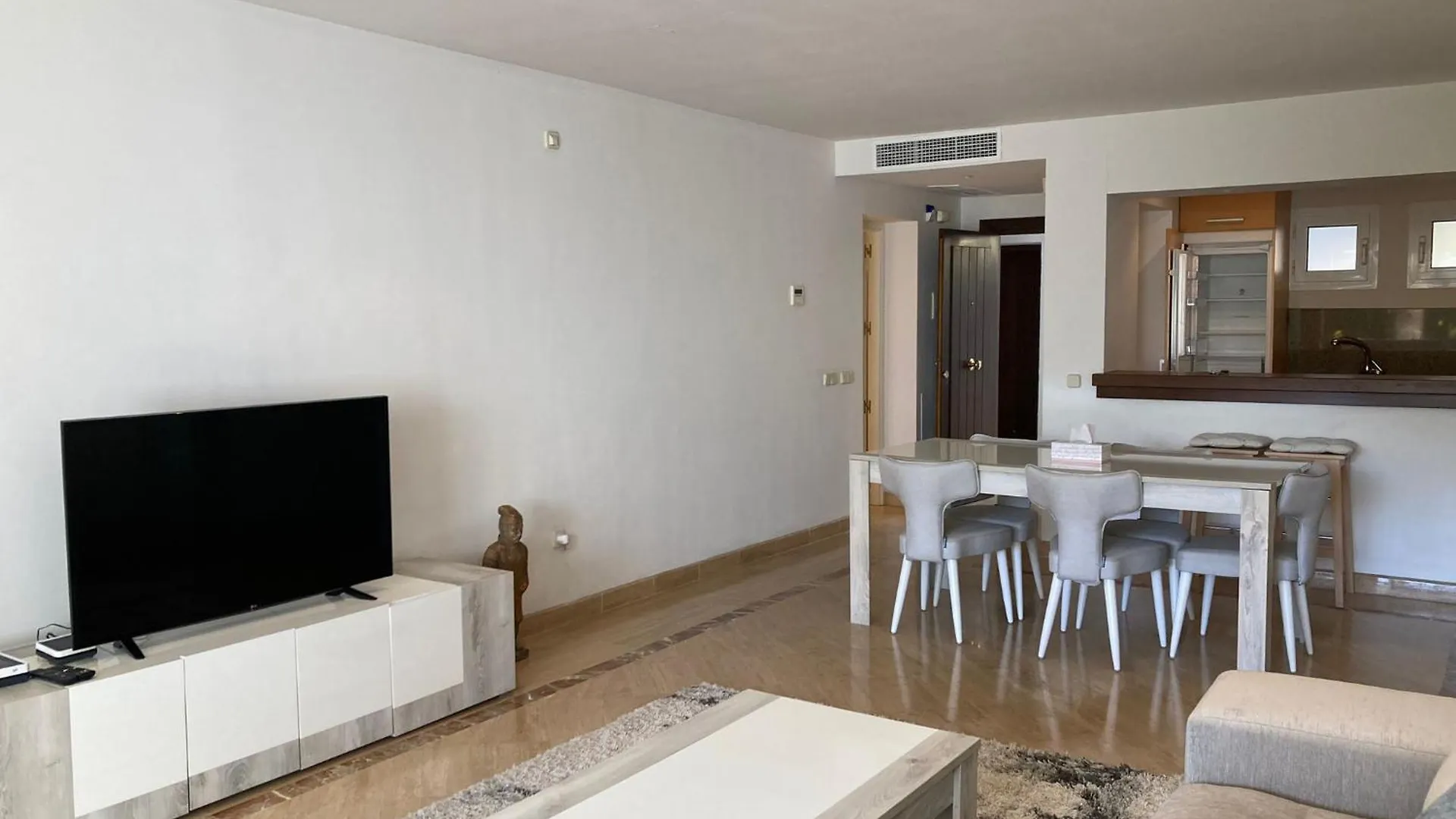 דירה Suite F Down Incosol Rio Real מארבלה